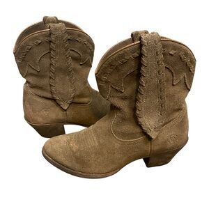 Ariat Round Up Rianda Relaxed Shortie Leather Western Boots